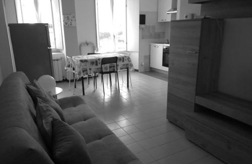 Comero Appartement | Tra la Stazione e il Lago