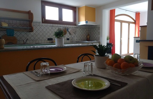Santa Giusta Appartement | Tra Mare e Monti Appartamento in Campagna