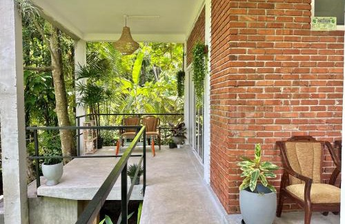Ekala Cabine | Track Monkey's Lodge