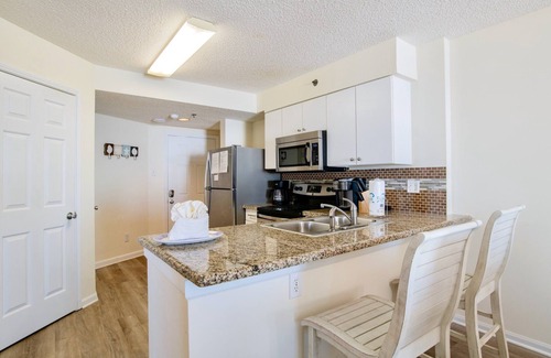 Orange Beach Copropriété | Tradewinds 1105 | New Listing! Beach front 2 Bedroom!