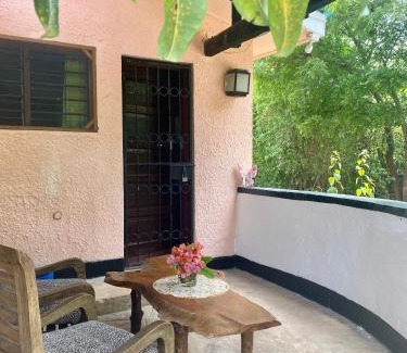 Diani Beach Cabine | Tradewinds Lodge