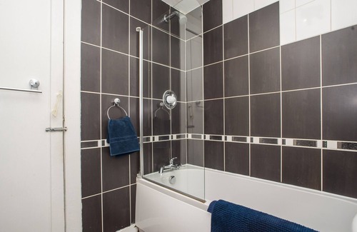 Hamilton Appartement | One Bedroom Apartment by Klass Living Hamilton-West Apartment w/ WiFi & Parking