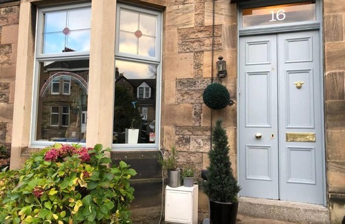 Rutherglen Appartement | Traditional apt close to city centre & Hampden