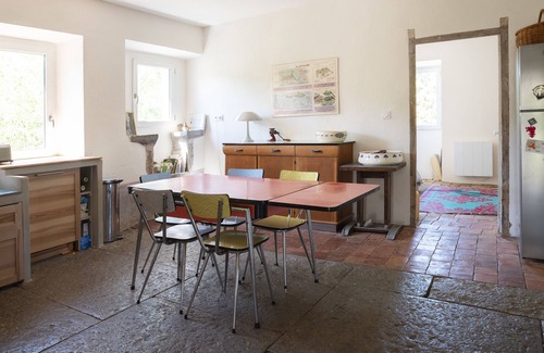 Labeaume Maison | Maison Ardéchoise traditionnelle, cadre bucolique, vacances hors du temps...