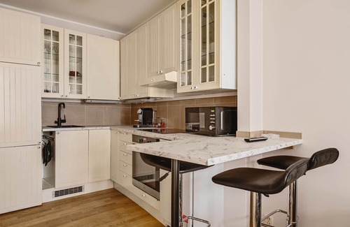Bergen City Centre Appartement | Traditional Bergenhouse l Shared backyard l 24l7