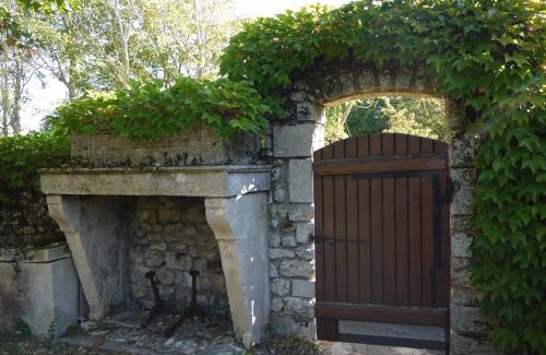 Balanzac Maison | Traditional Charentais cottage in countryside 25 minutes from Royan
