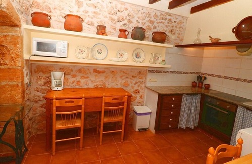Es Llombards Villa | Finca traditionnelle avec vue sur la campagne, piscine privée, proche des plages et à 300 m de Es Llombards!