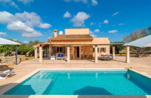 Sineu Maison | Traditional house Casa Binitaref with pool in Sineu