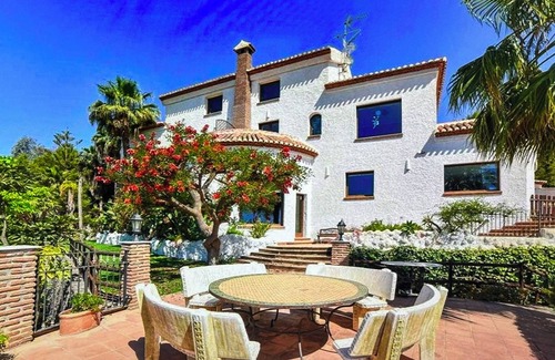 Salobrena Cabine | Traditional house with beautiful ocean view