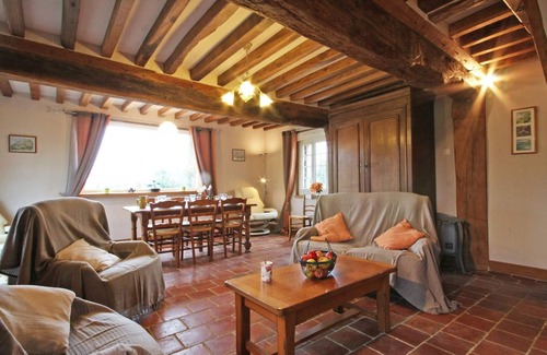 Crouttes Cottage | Maison traditionnelle avec jardin, animaux admis, WIFI et équipements tout inclus