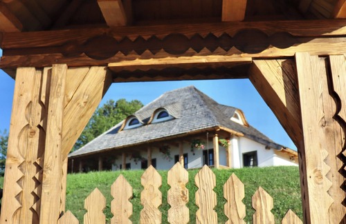 Bran Maison | Traditional House with hot tub and sauna in Bran - Casa de la Nuci