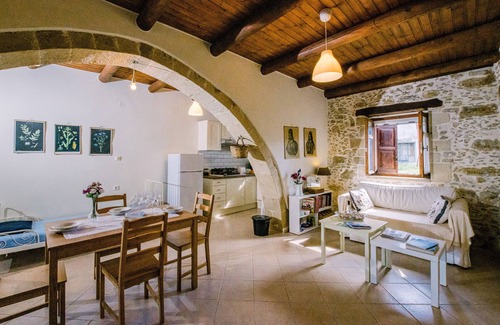 Latziana Autre | Traditional Stone House close to Beach and Chania city