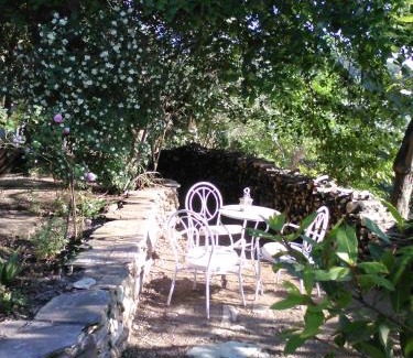 Kali Vrysi Maison | Traditional stone house in Pelion