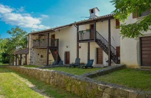 Kotli Maison | Traditional Stone House Kotli