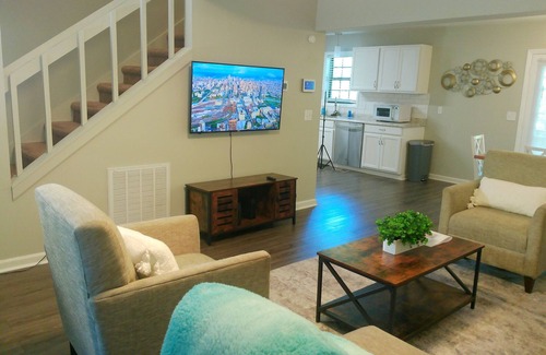 Lemon Springs Maison | Trail Hollow - 3 beds, 2 baths, 6 guest