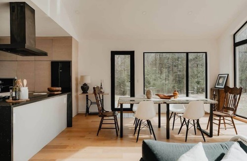 Kerhonkson Maison | Trail's End - Modern + Private Cabin in the Wood
