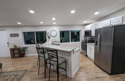 Tucson Maison | Trailhead out front door! Peaceful & private. Patio w/ mountain & city views.