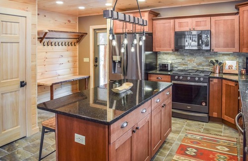 Inlet Cabine | Trails End Cabin - Historic Inlet Home
