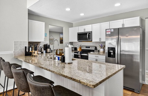Palm Harbor Maison | Trailside Fun, .0.5 miles from the Pinellas Bike Heated Pool,Summer Ready!