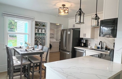 Everett Maison | Tranquil 2-bed house near Hospital, Park and Marina