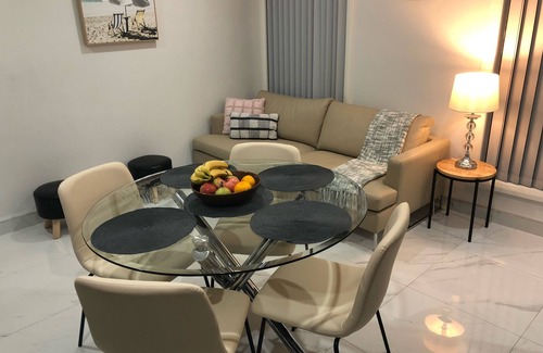 Campbelltown Maison | Tranquil 2 bedroom flat with private courtyard