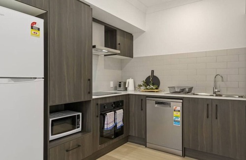 Browns Plains Maison | Tranquil 2BR Retreat with Local Charm & Comfort