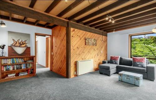 Lower Hutt Appartement | tranquil 3brms bush cabin