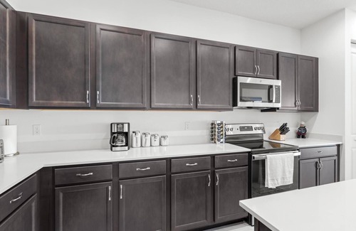 Hunt Club Maison | Tranquil 5-bedroom house with AC in Westlake