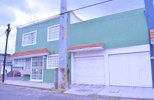 Puebla Maison | Tranquil 5-bedroom house with WiFi in charming Puebla