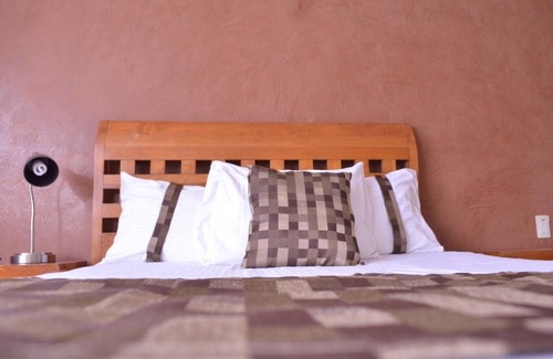 Puebla Maison | Tranquil 5-bedroom house with WiFi in charming Puebla