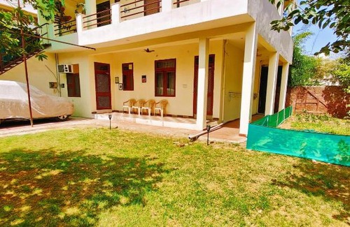 Vaishali Nagar Appartement | Tranquil Abode