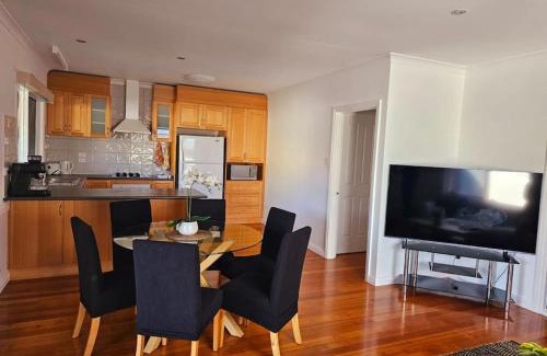 Oakleigh East Maison | Tranquil and cosy guest house