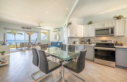 Potrero Copropriété | Tranquil beachfront condo with pool, balcony sunset views & fast Wi-Fi