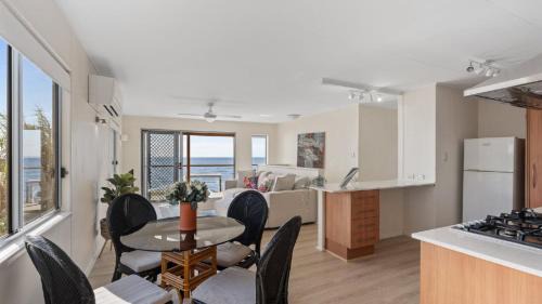 Beachmere Maison | 'tranquil Beachfront Retreat'