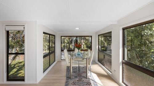 Beachmere Maison | 'tranquil Beachfront Retreat'