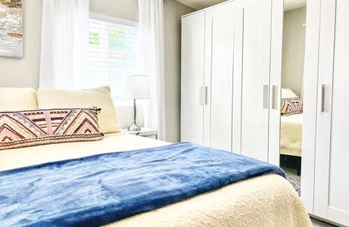 Normal Heights Appartement | Tranquil & Bright - Normal Heights Delight