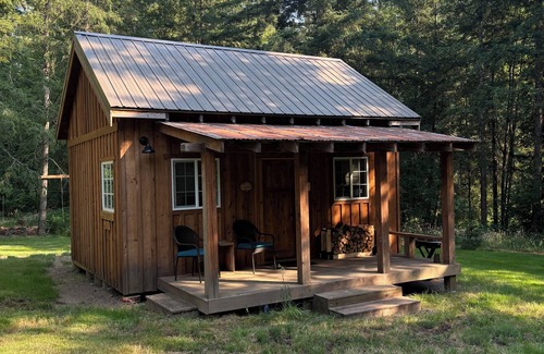 Hockinson Cabine | Tranquil cabin with WiFi in Brush Prairie