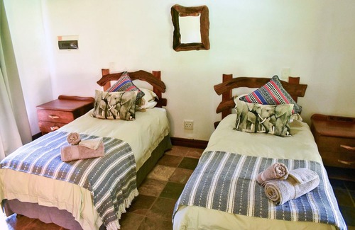 Gravelotte Cabine | Tranquil Chalets in Game Reserve (70km from Kruger National Park)