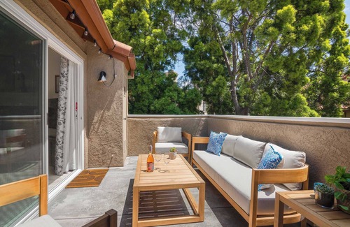 Carmel Valley Copropriété | Tranquil Coastal Escape with Pool & Spa