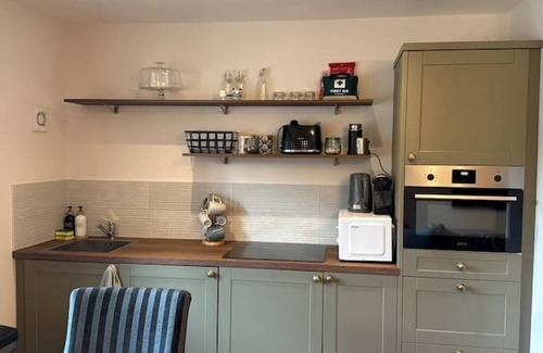 Bozeat Maison | Tranquil Country Retreat with 3 Private Ensuite Rooms