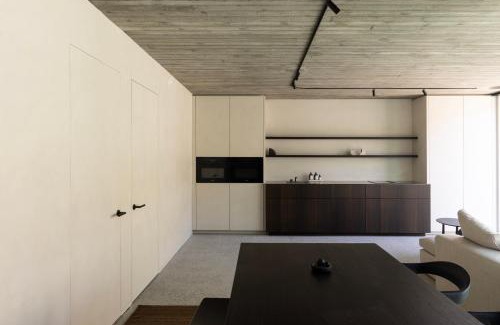 Brussegem Villa | Tranquil Designer Stay with Infinity Pool