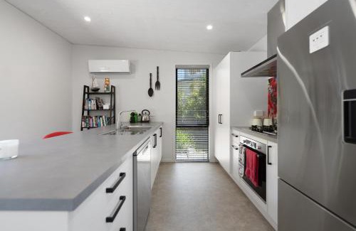 Bowentown Maison | Tranquil Escape - Waihi Beach Holiday Home
