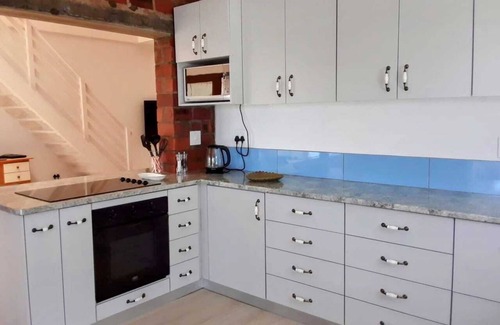 Grotto Bay Maison | Tranquil, family friendly West Coast vacation home in a private nature reserve