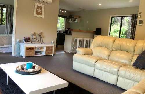 Akaroa Maison | Tranquil Family Retreat