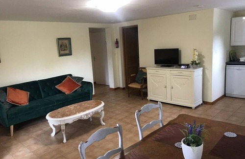 Le Ledat Appartement | Tranquil fishing & swimming spot on the River Lot