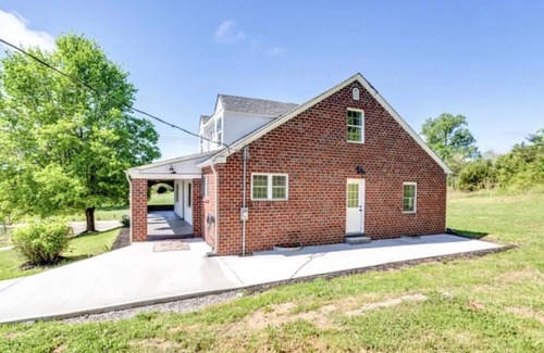 Tazewell Maison | Tranquil Haven MTN Retreat, 3-bedroom, 2-bath, WIFI, AC in Beautiful Tazewell