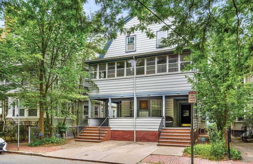 Mid-Cambridge Appartement | Tranquil home loved by repeat guests, Harvard Square