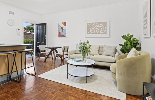 Petersham Appartement | Tranquil Living in Victorian Style Apartment
