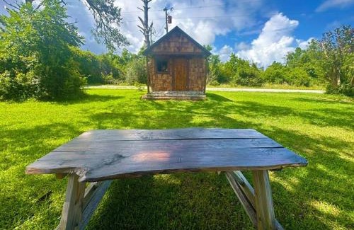 Smyrna Maison | Tranquil Modern Farm Cabin