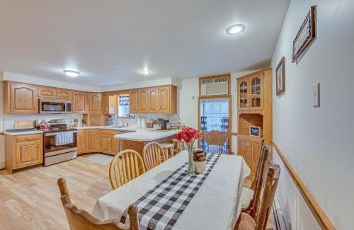 Mount Pleasant Mills Maison | Tranquil Mt Pleasant Mills Retreat on 60-Acre Farm